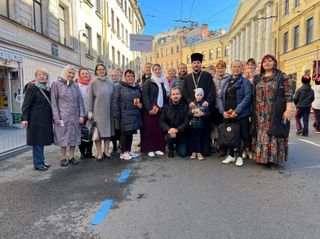 Община нашего прихода приняла участие в праздничном шествии по Невскому проспекту