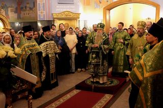 Митрополит Варсонофий совершил Всенощное бдение в храме Ксении Блаженной