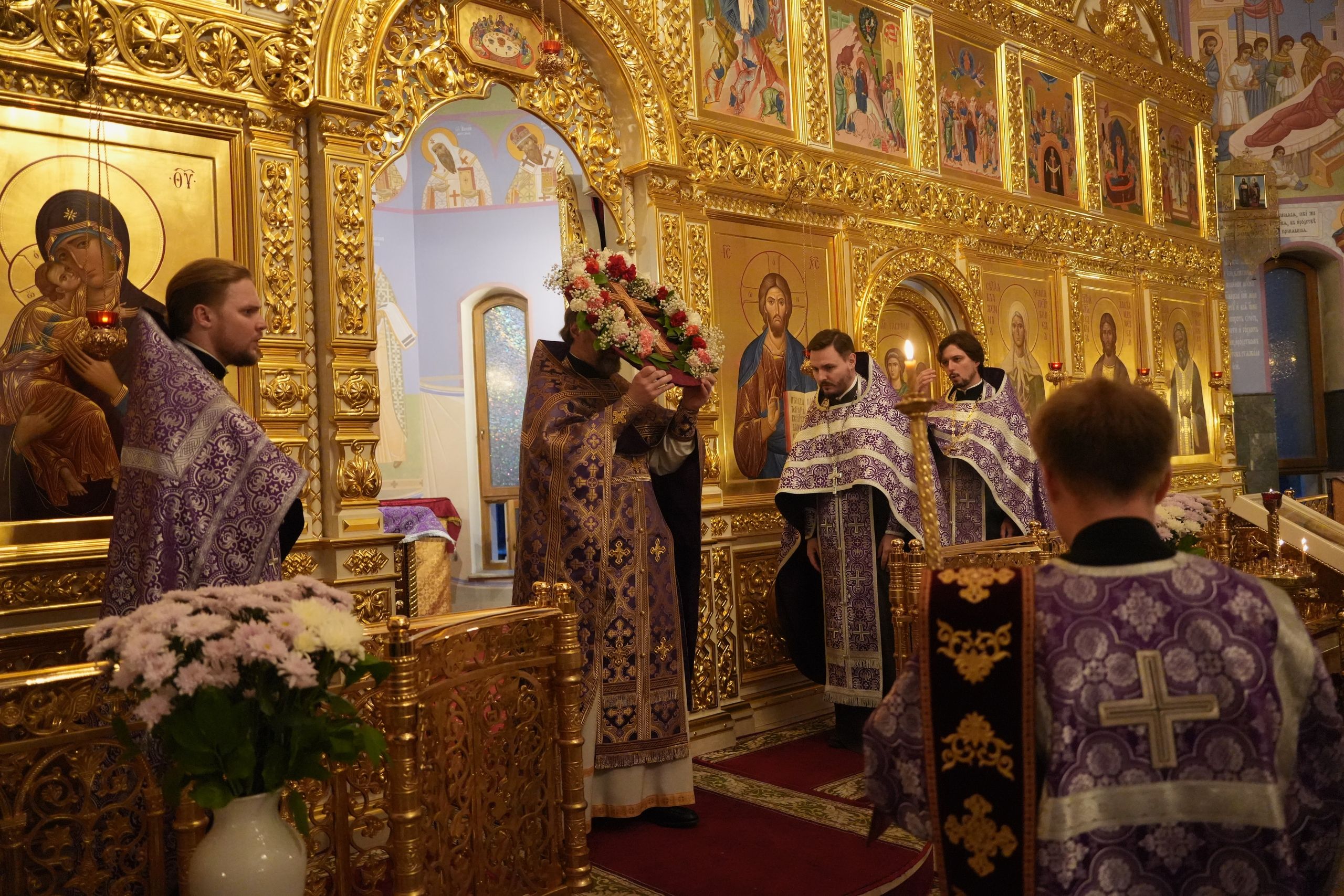 Воздвижение Честного и Животворящего Креста Господня