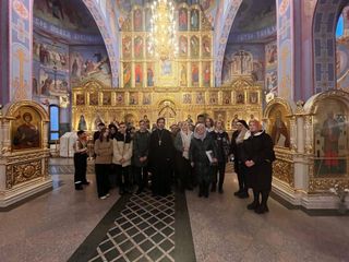 Проведена экскурсия по храму для школьников и педагогов ГБОУ СОШ №3
