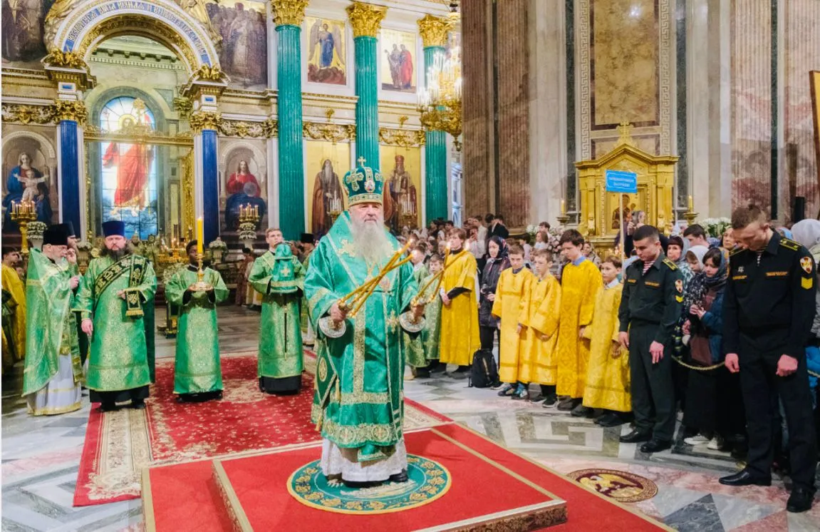 Воспитанники Воскресной школы приняли участие в торжественном богослужении в Исаакиевском соборе