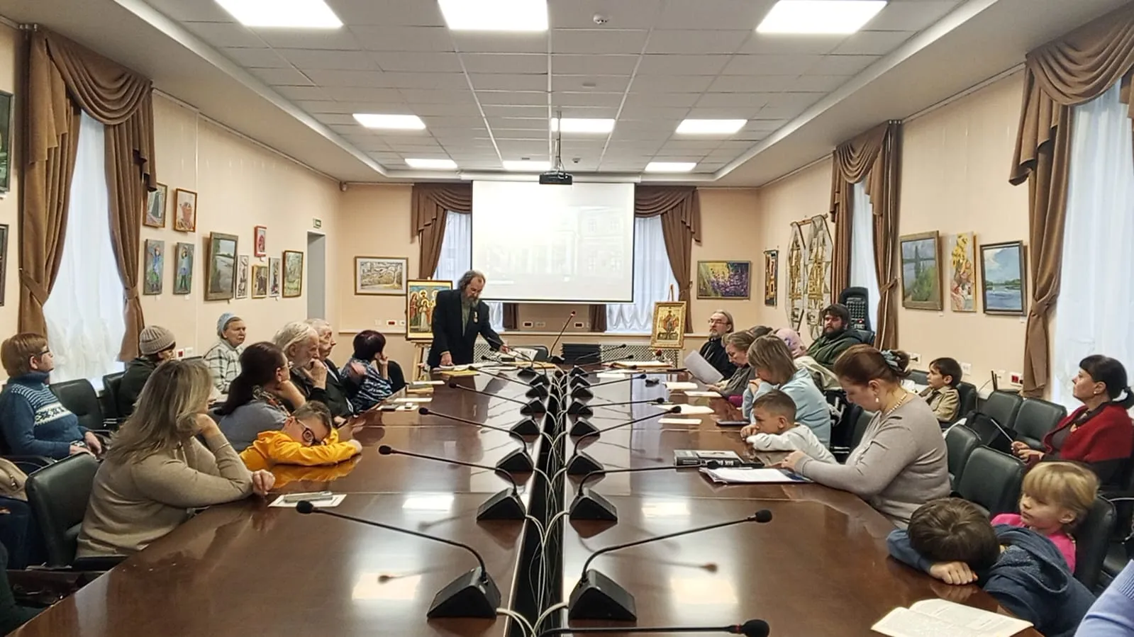 Воскресная школа нашего храма приняла участие в «Царских днях в Санкт-Петербурге»