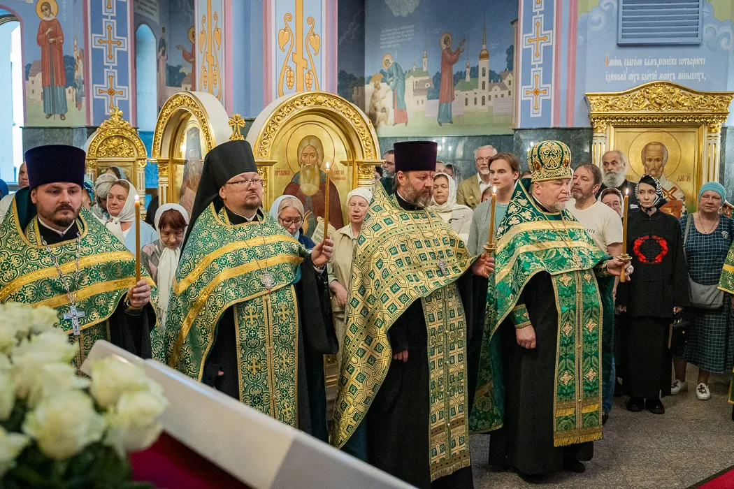 Митрополит Варсонофий совершил Всенощное бдение в нашем храме