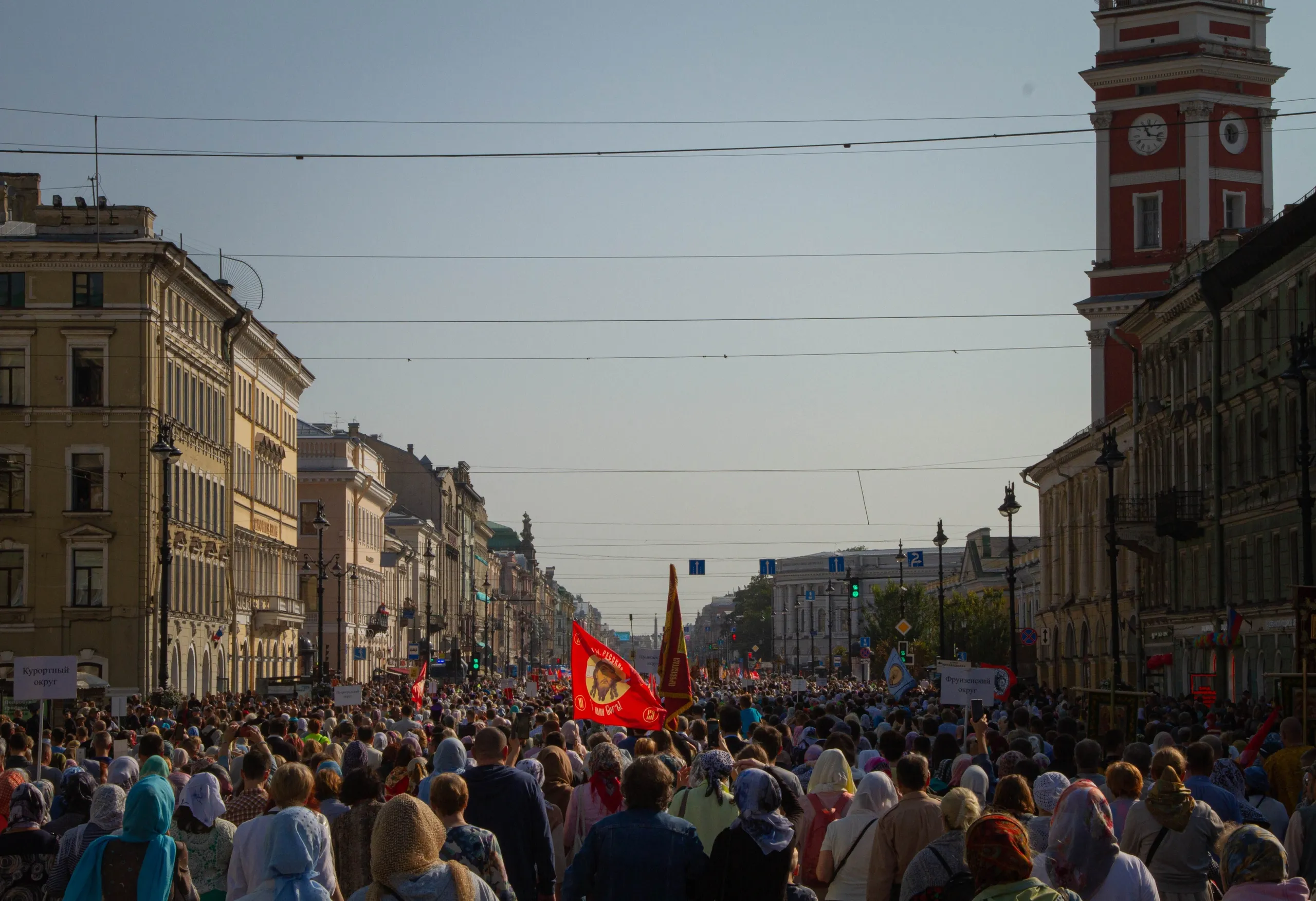 Крестный ход в день памяти святого благоверного князя Александра Невского
