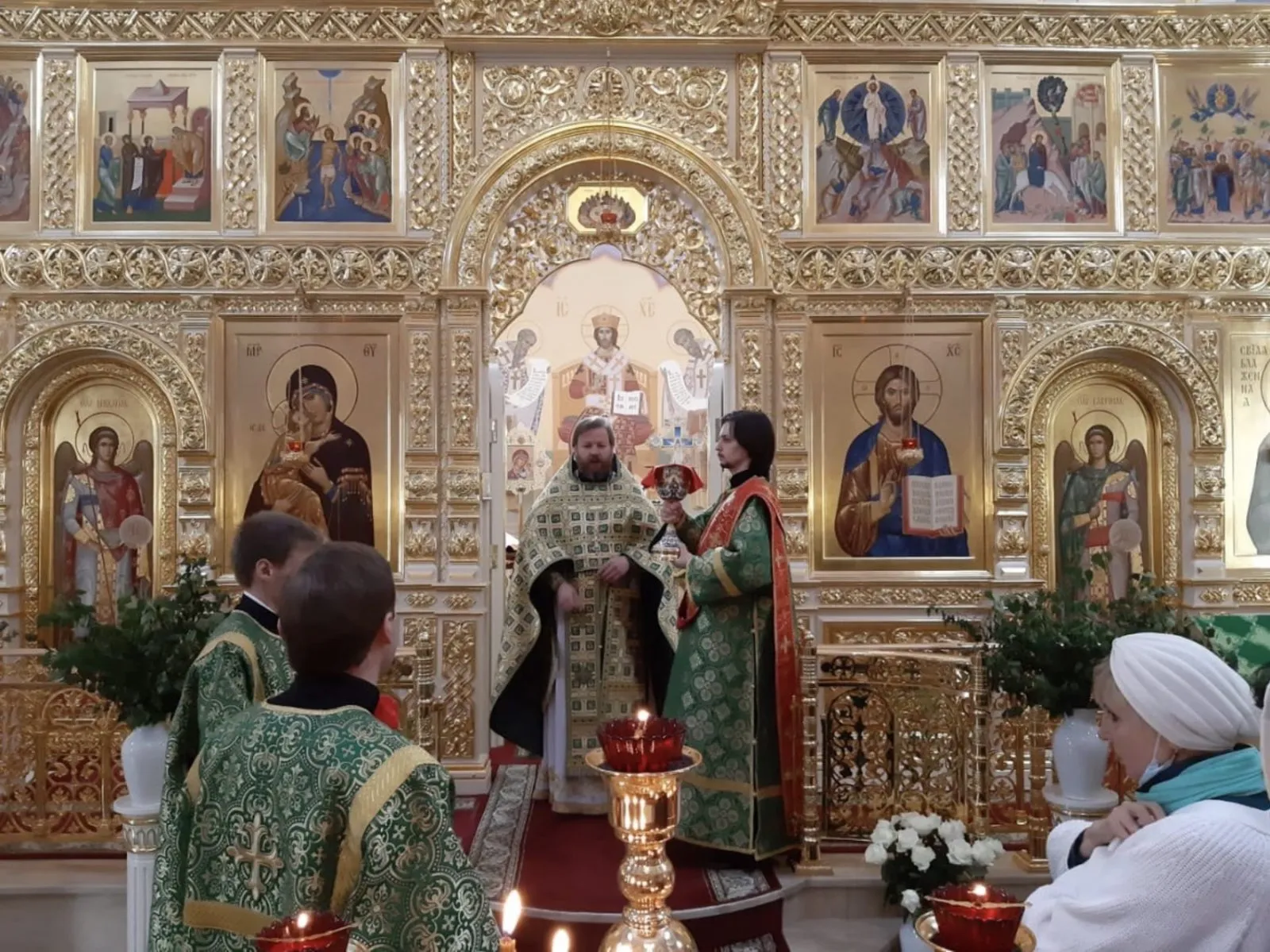 Престольный праздник в храме святой блаженной Ксении Петербургской на Лахтинской улице 17