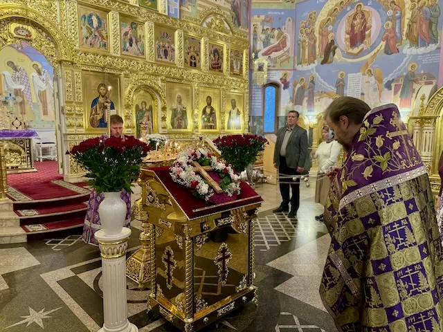 Воздвижение Честного и Животворящего Креста Господня