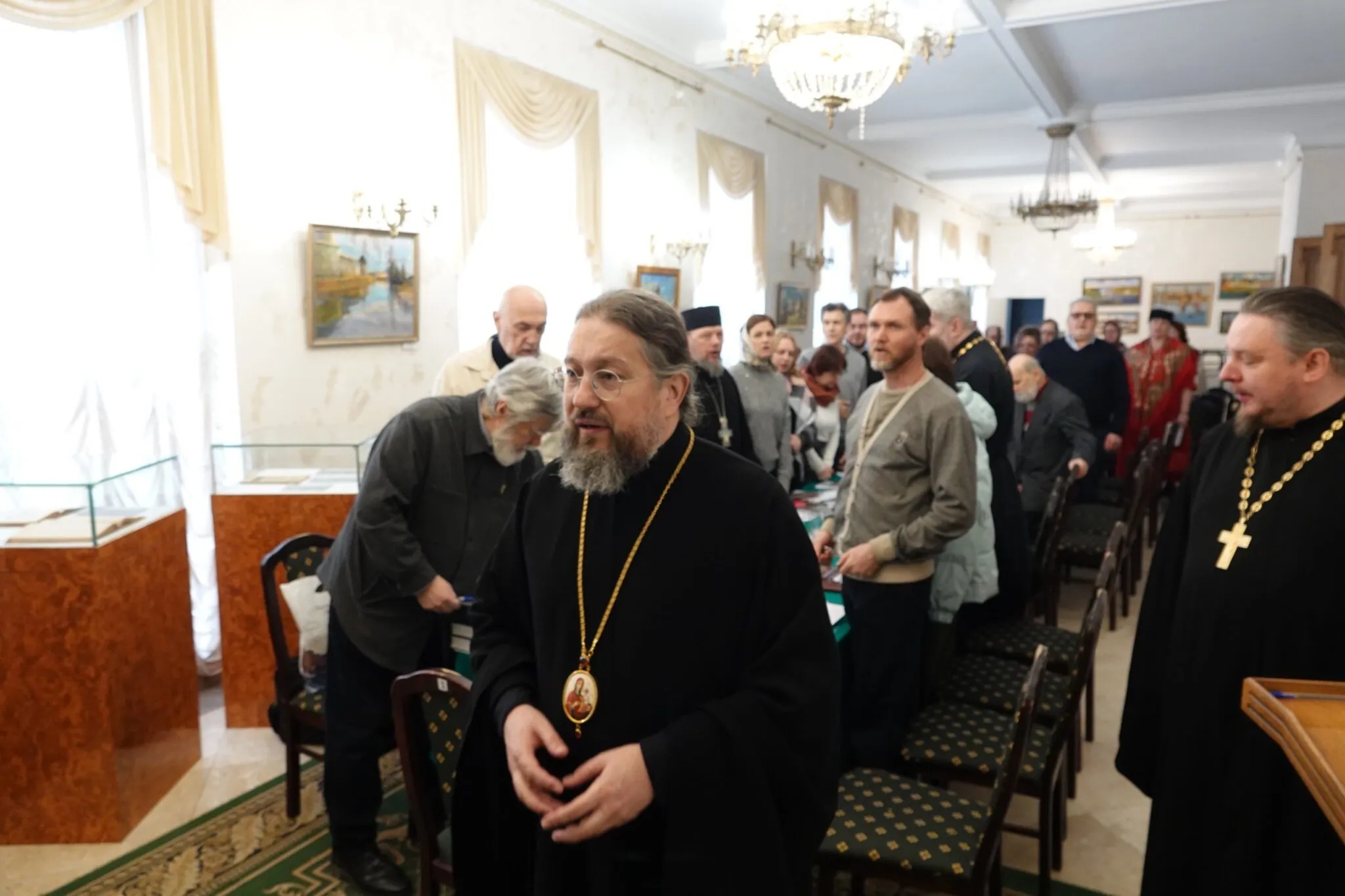 В Александро-Невской Лавре состоялся Круглый стол, посвященный вопросам современного русского языка