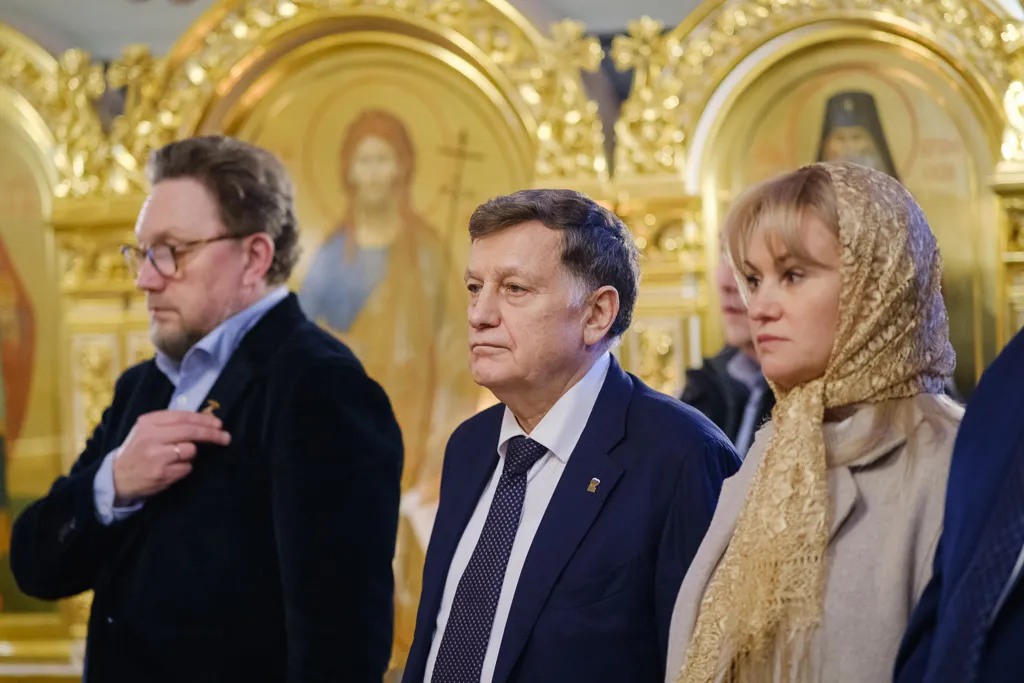 Всенощное бдение совершил митрополит Санкт-Петербургский и Ладожский Варсонофий