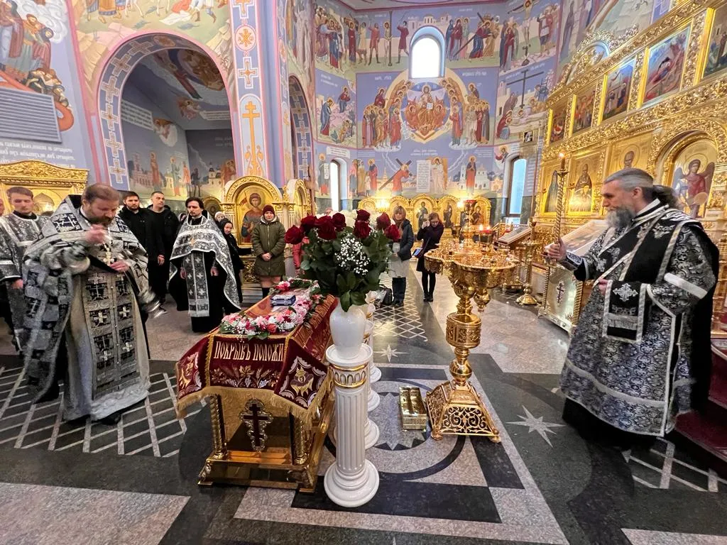 Вынос Плащаницы и Чин погребения