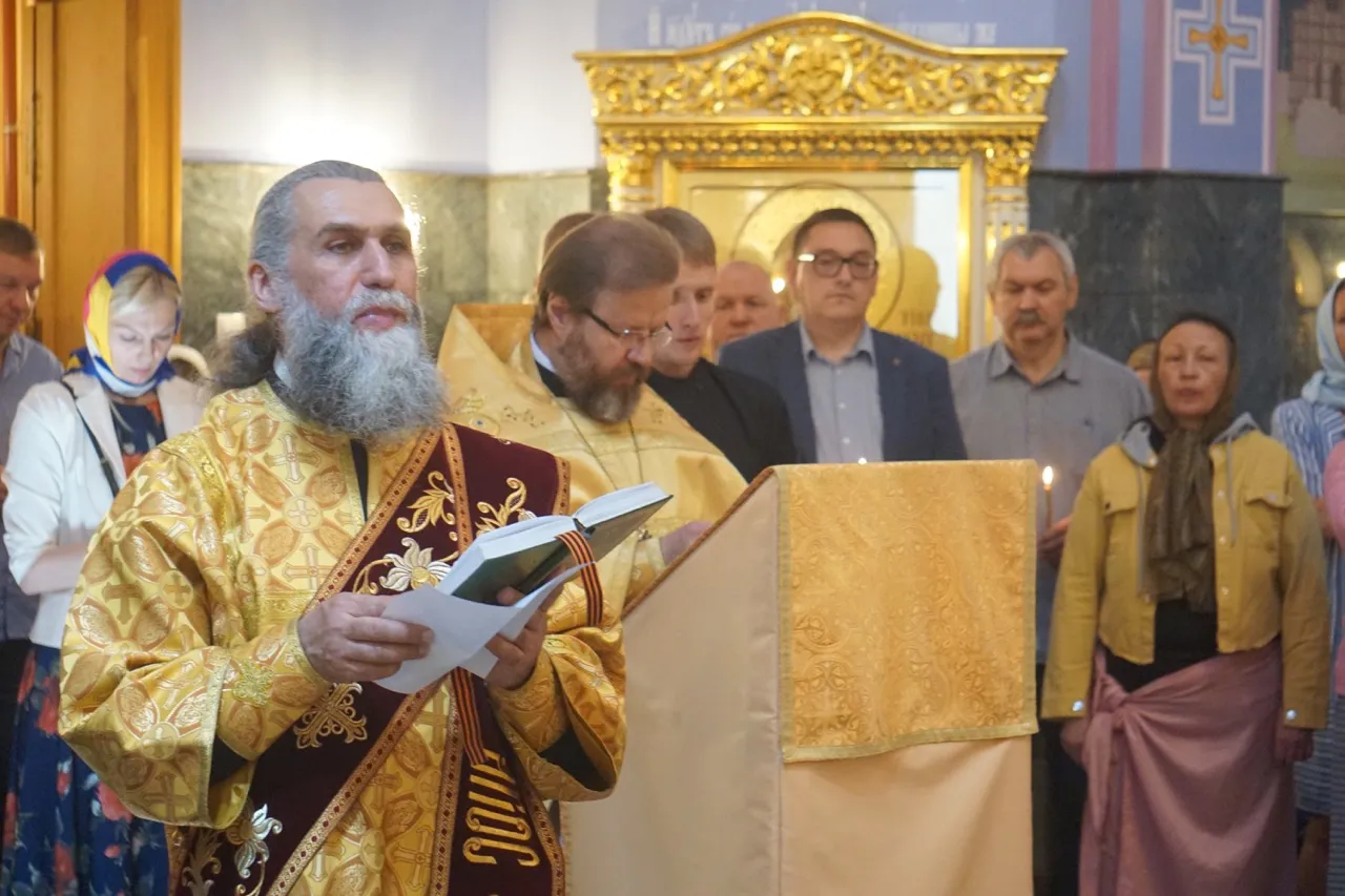 Молебен во славу русского оружия