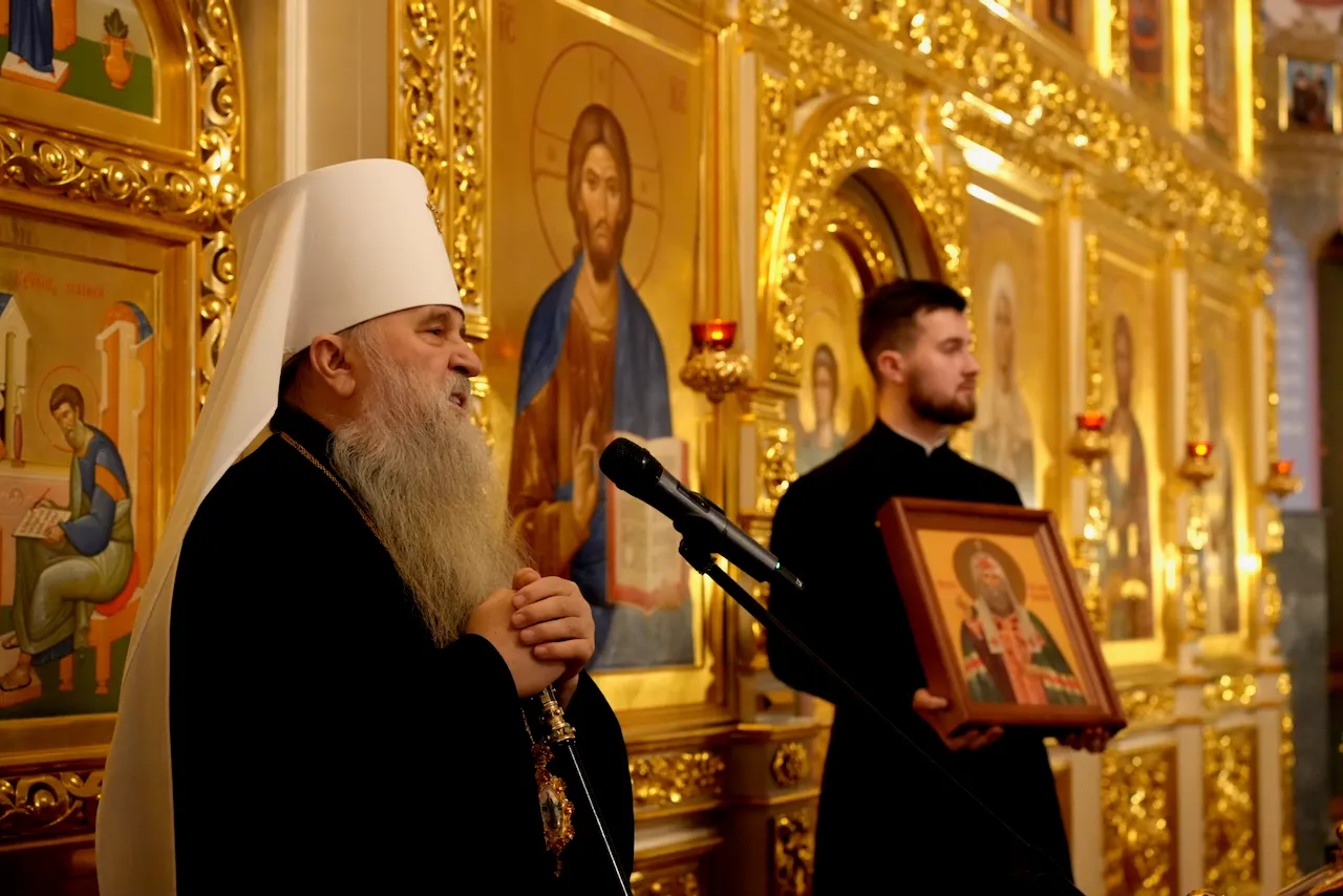 Митрополит Варсонофий совершил Всенощное бдение в храме Ксении Блаженной