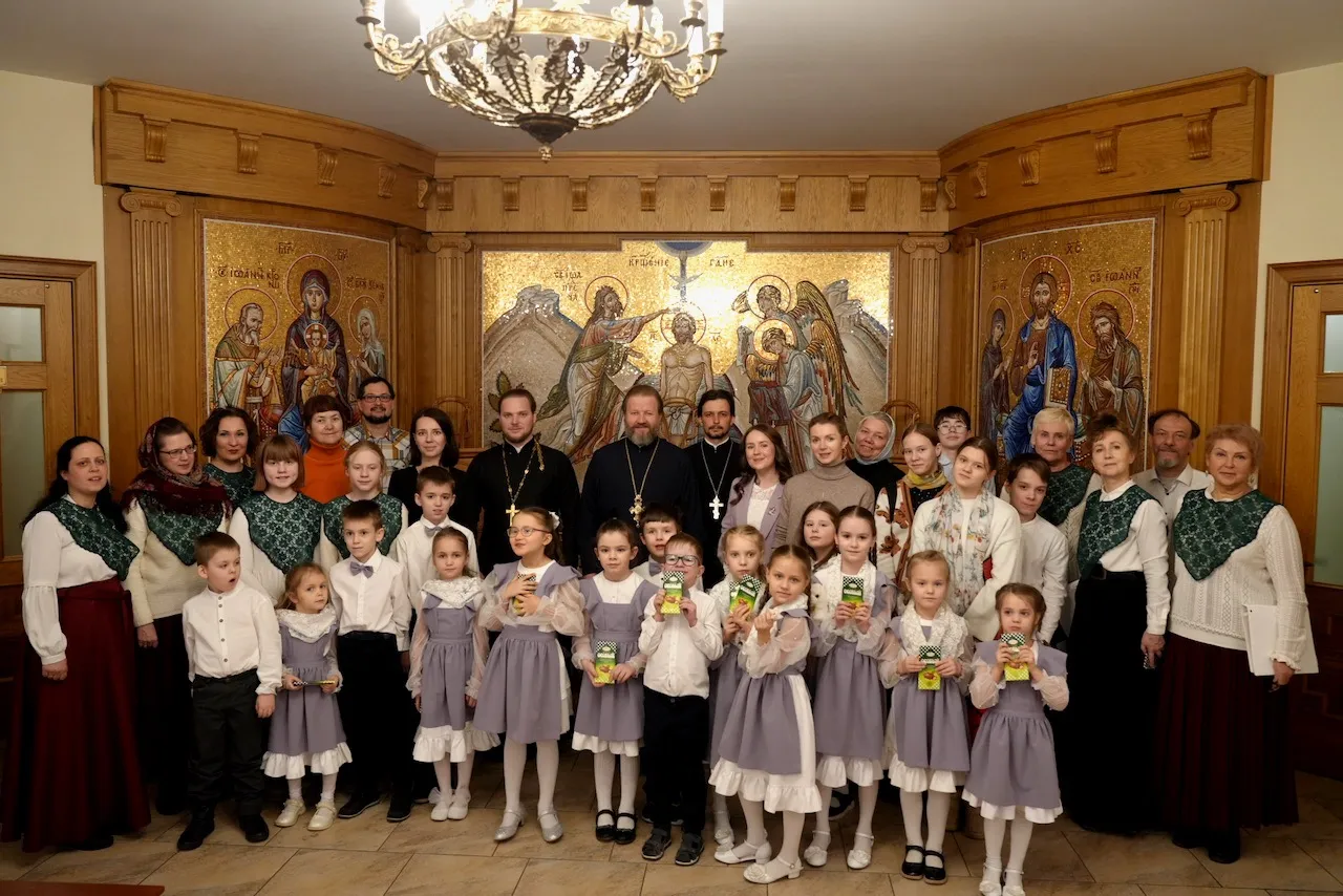 Выступление Воскресной школы и Любительского хора к престольному празднику