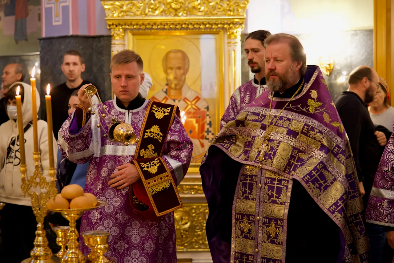 Воздвижение Честного и Животворящего Креста Господня