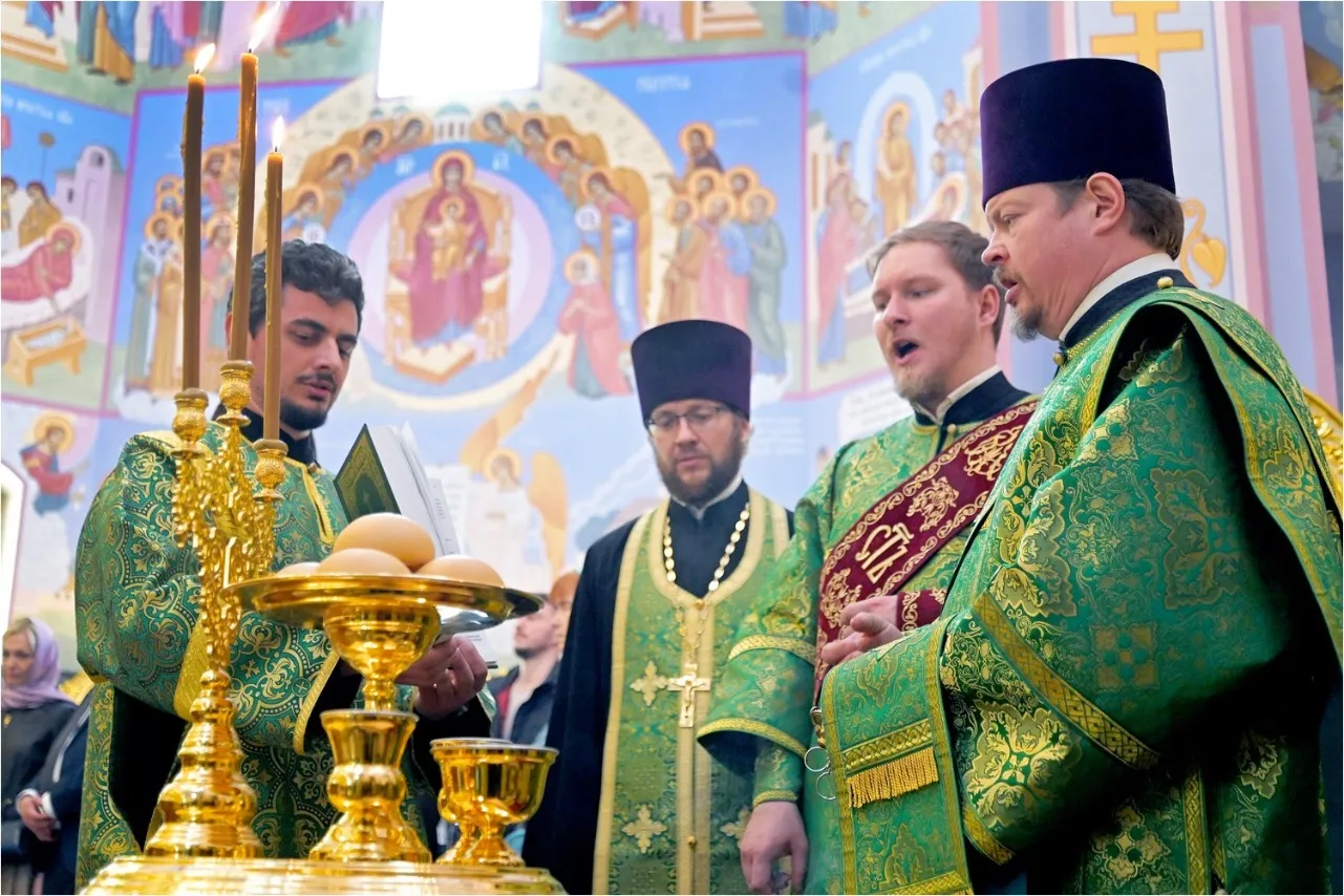 Митрополит Варсонофий совершил Всенощное бдение в нашем храме