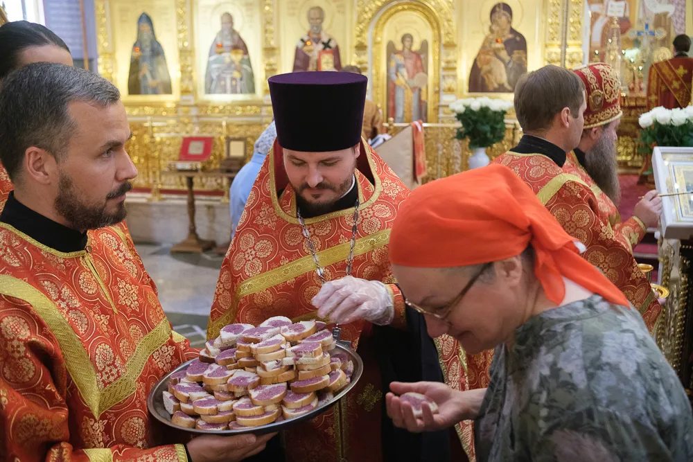 Митрополит Варсонофий совершил Всенощное бдение в храме Ксении Блаженной