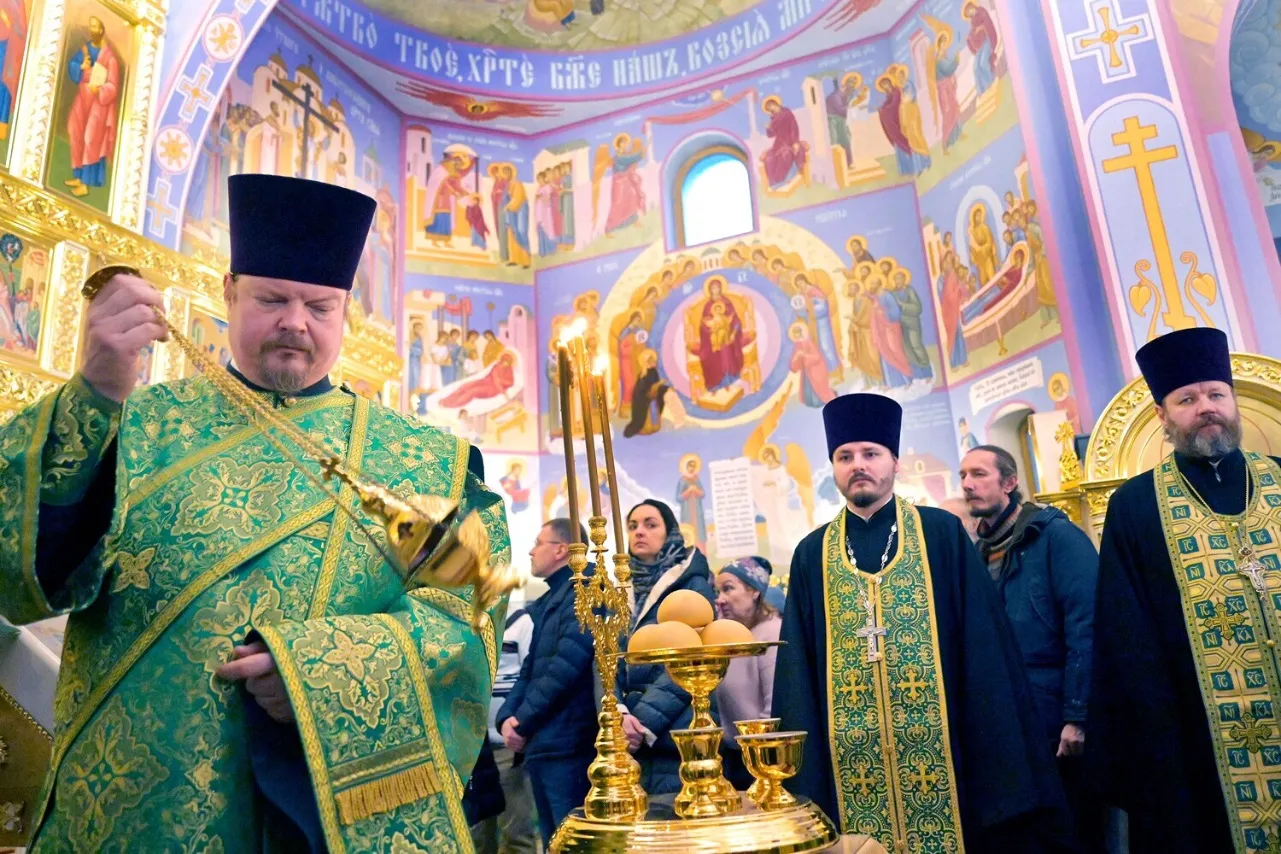 Митрополит Варсонофий совершил Всенощное бдение в храме святой Ксении Петербургской