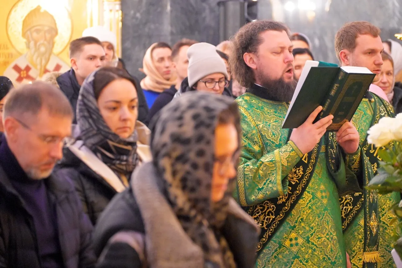 Митрополит Варсонофий совершил Всенощное бдение в храме святой Ксении Петербургской
