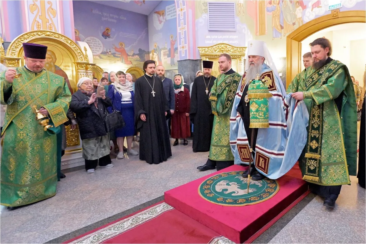 Митрополит Варсонофий совершил Всенощное бдение в нашем храме
