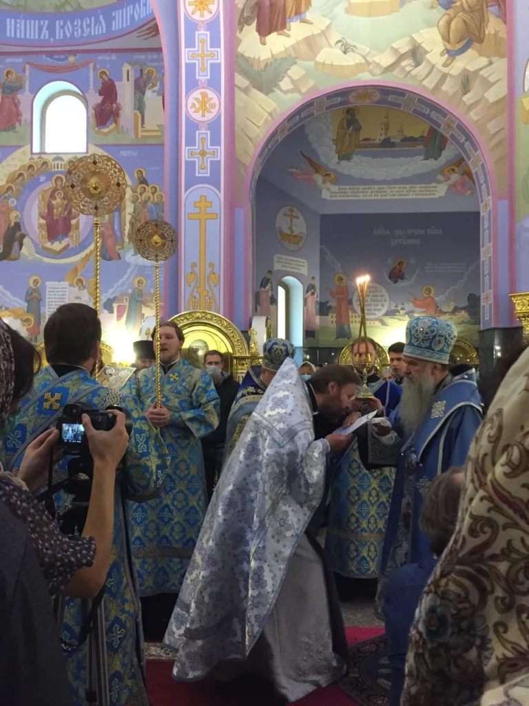 Настоятель нашего храма протоиерей Павел Кудряшов удостоен высокой церковной награды￼