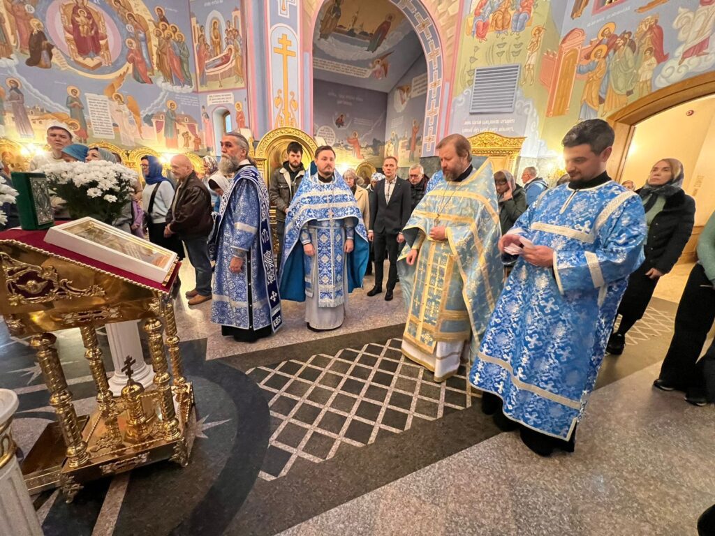 Праздник Казанской иконы Божией Матери - День народного единства